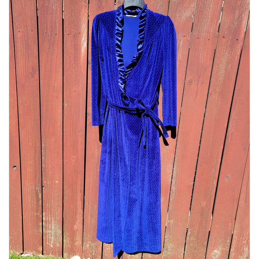 VTG Royal Blue Velour Ruffle Wrap Robe Long Textured Velvet Gown USA Whimsigoth - Picture 10 of 12